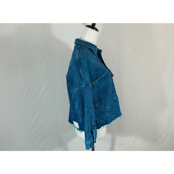 Express Jacket Womens Medium Blue Denim Distressed Cropped Raw Hem Snap Front - Picture 4 of 11